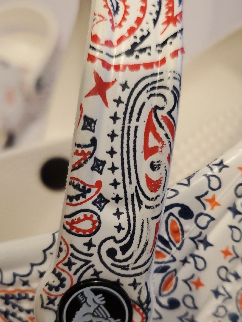 Crocs Classic Clog Graphic White Americana Paisley Print Size 9 - Picture 12 of 12